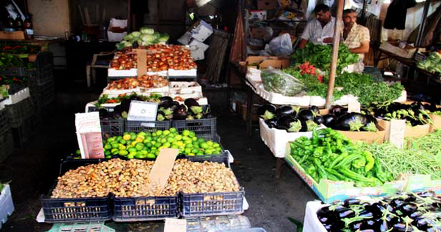 لجنة أسواق الهال في دمشق تحذر من فقدان بعض المواد الغذائية