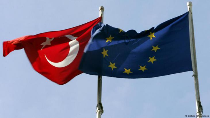 أشكال ألوان| تركيا بين أوروبا والشرق الأوسط وشنغهاي