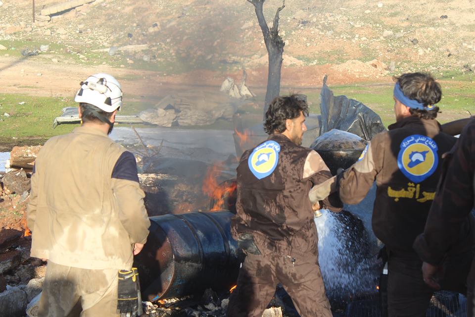 الدفاع المدني| مراكز ريف إدلب تتعاون لإطفاء حرائق محطات التصفية
