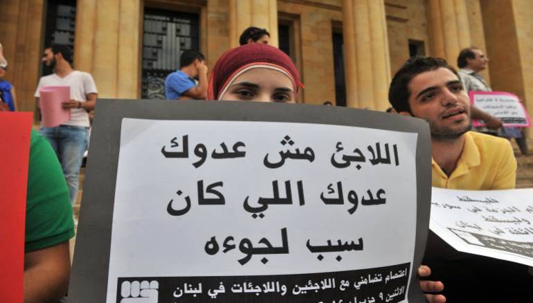 كرم نشّار لراديو ألوان: أخشى مجزرةً بحقّ السّوريّين في لبنان