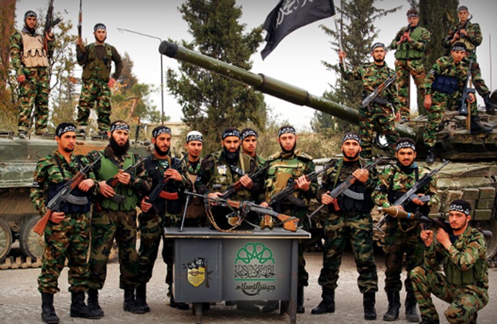 جيش الإسلام يوافق على حل نفسه ويعلن استعداده للاندماج بجيش وطني موحد