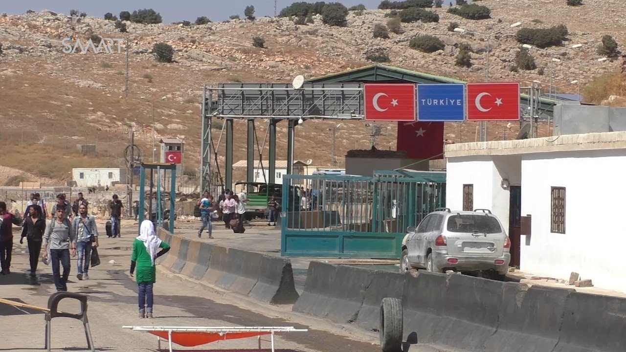 إعادة تشغيل معبر باب الهوى مع تركيا، ومقتل سوريٍّ برصاص حرس الحدود التّركيّة