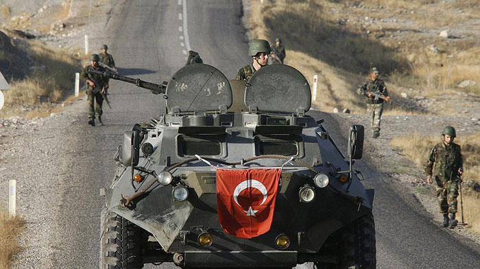 قياديون في المعارضة ينفون دخول قوات تركية إلى إدلب...وهدوءٌ حذرٌ يسود المحافظة