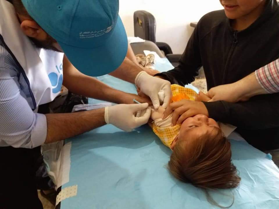 حملات لقاح لمحاربة مرض الحصبة في سراقب وريفي حماة الغربي والشمالي