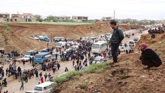 مهجرو ريف حمص يتوافدون إلى الشمال السوري
