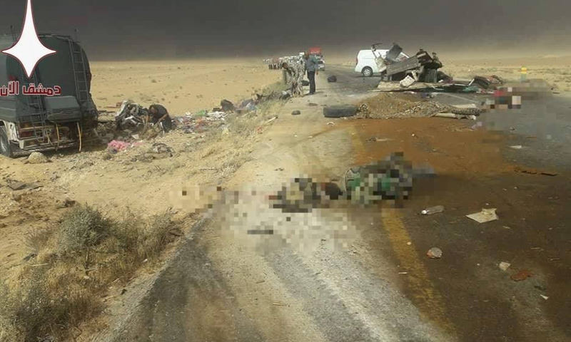مقتل العشرات من قوات النظام بحادث مروري قرب الرقة
